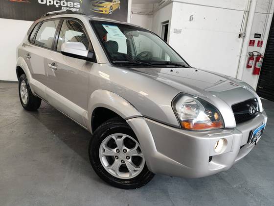 HYUNDAI TUCSON 2.0 MPFI GL 16V 142CV 2WD GASOLINA 4P AUTOMÁTICO